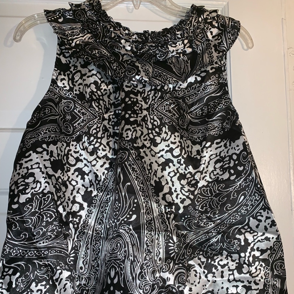 Black and White Formal Sleeveless Top